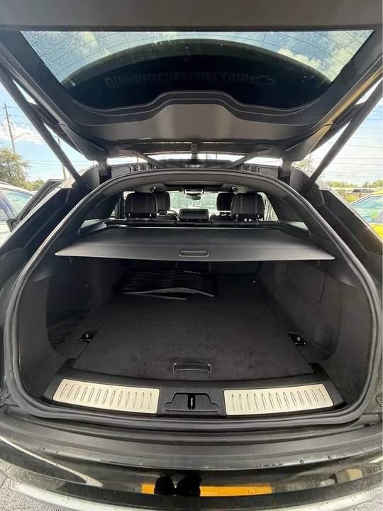 2022 Land Rover Range Rover Velar - Image 7 of 9