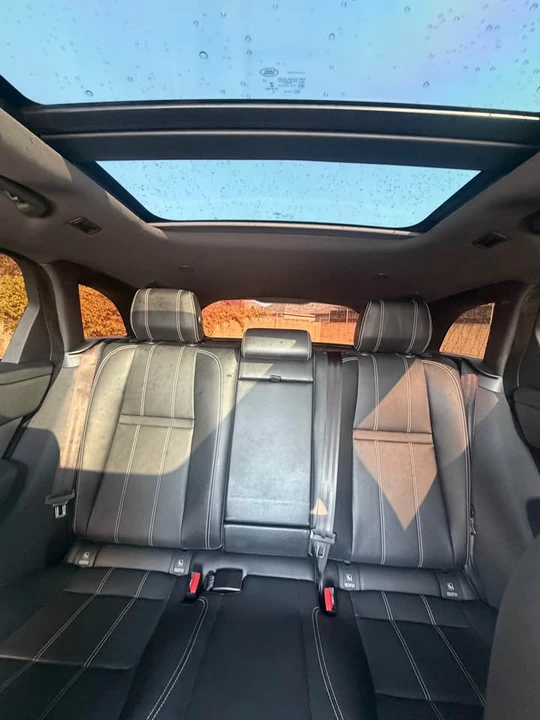 2022 Land Rover Range Rover Velar - Image 16 of 17