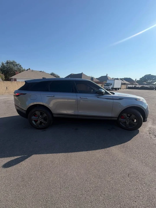2022 Land Rover Range Rover Velar - Image 4 of 17