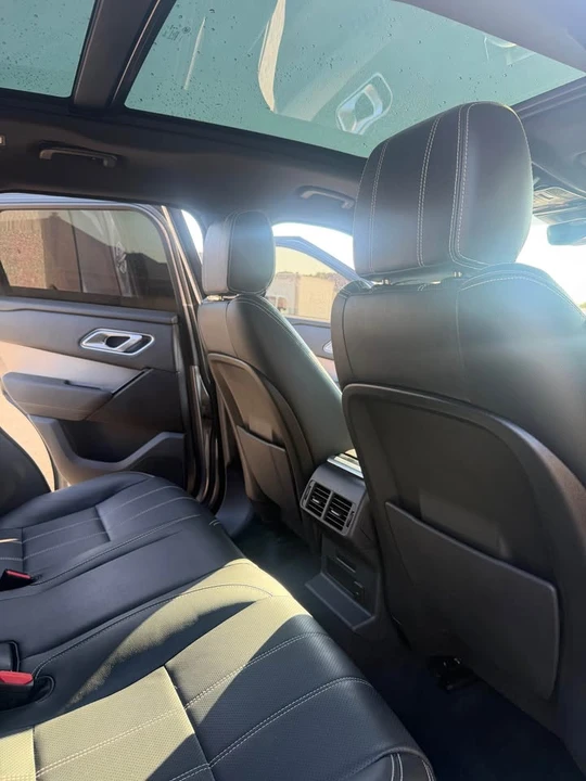 2022 Land Rover Range Rover Velar - Image 9 of 17