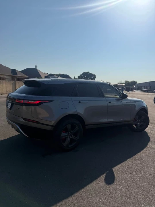 2022 Land Rover Range Rover Velar - Image 5 of 17