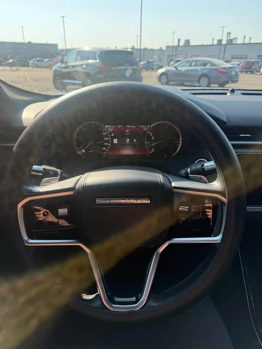 2022 Land Rover Range Rover Velar - Image 11 of 17