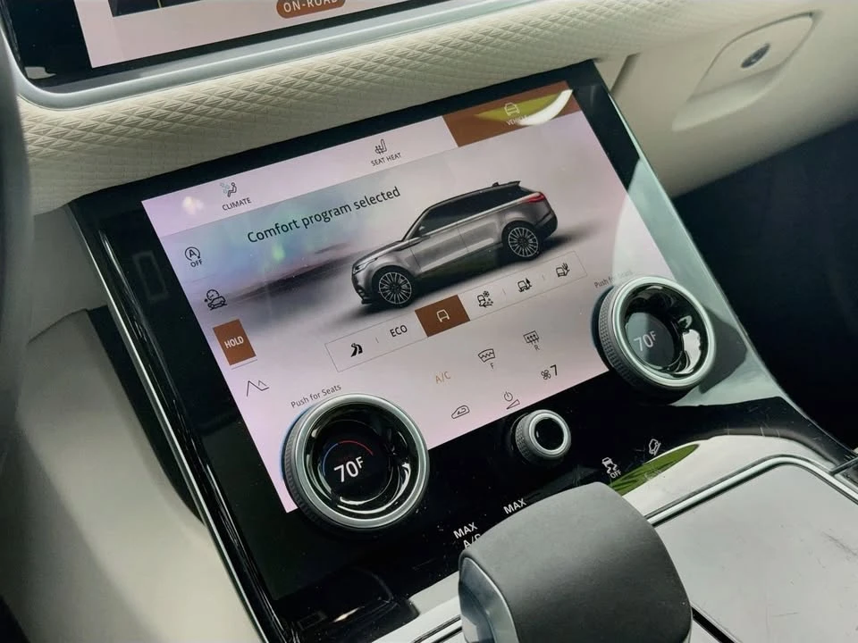 2022 Land Rover Range Rover Velar - Image 15 of 20