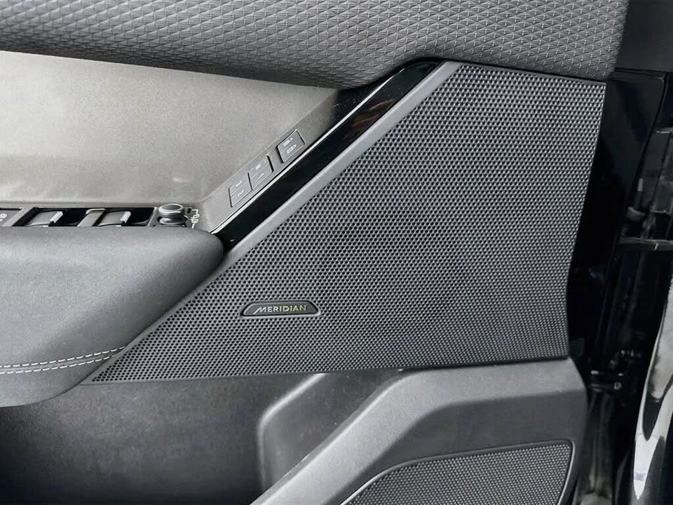 2022 Land Rover Range Rover Velar - Image 19 of 20