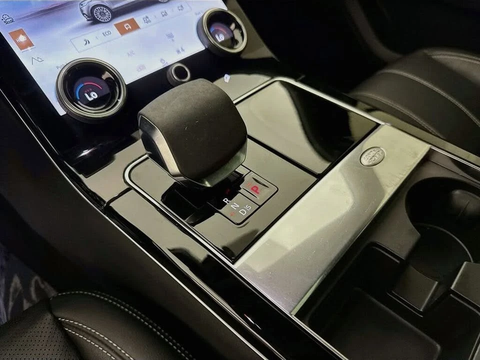 2022 Land Rover Range Rover Velar - Image 17 of 20