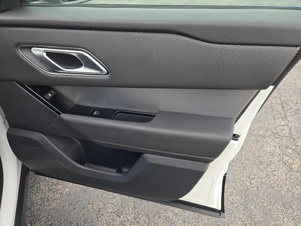 2022 Land Rover Range Rover Velar - Image 14 of 20
