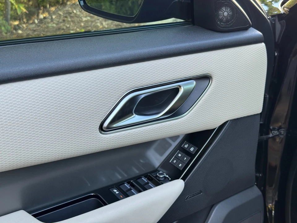2022 Land Rover Range Rover Velar - Image 20 of 21