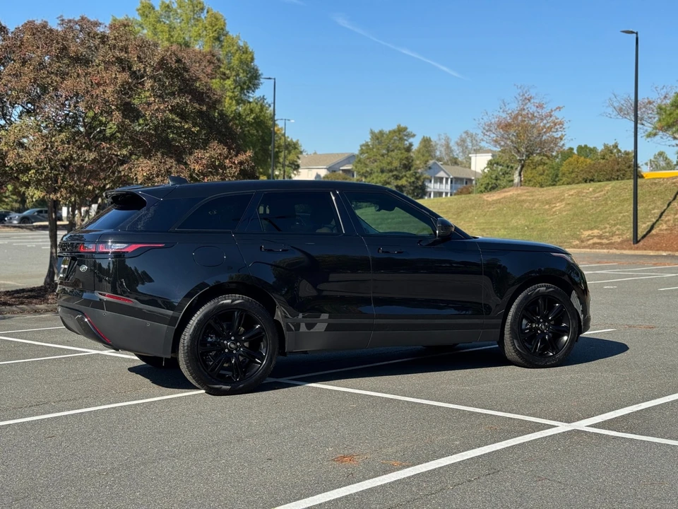 2022 Land Rover Range Rover Velar - Image 13 of 21