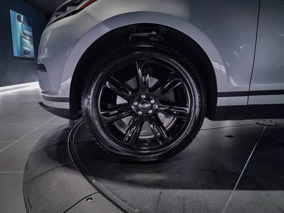 2022 Land Rover Range Rover Velar - Image 10 of 20