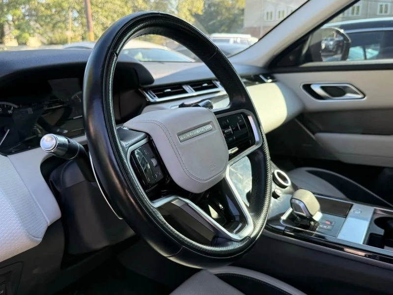 2022 Land Rover Range Rover Velar - Image 9 of 12