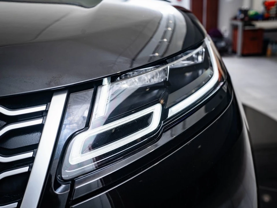 2022 Land Rover Range Rover Velar - Image 15 of 21
