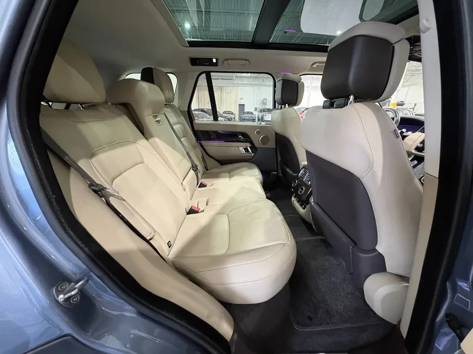 2022 Land Rover Range Rover L460 - Image 17 of 19