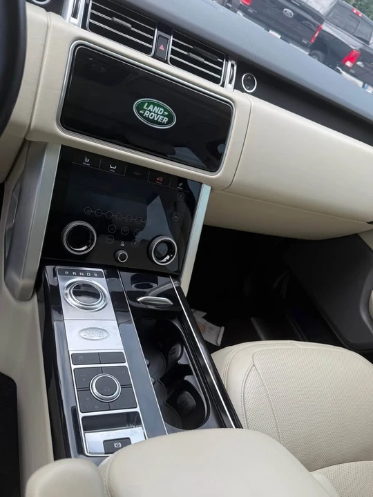 2022 Land Rover Range Rover L460 - Image 4 of 11