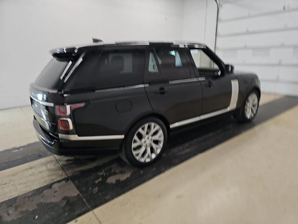 2022 Land Rover Range Rover L460 - Image 2 of 10