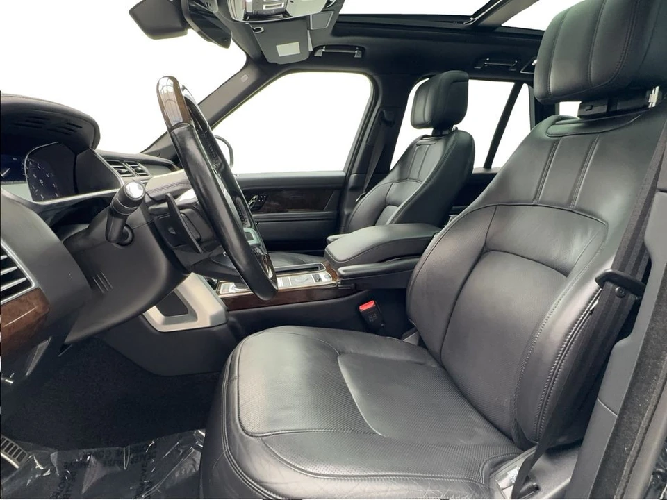 2022 Land Rover Range Rover L460 - Image 18 of 31