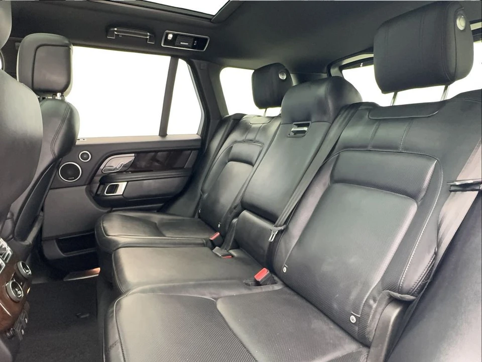 2022 Land Rover Range Rover L460 - Image 20 of 31