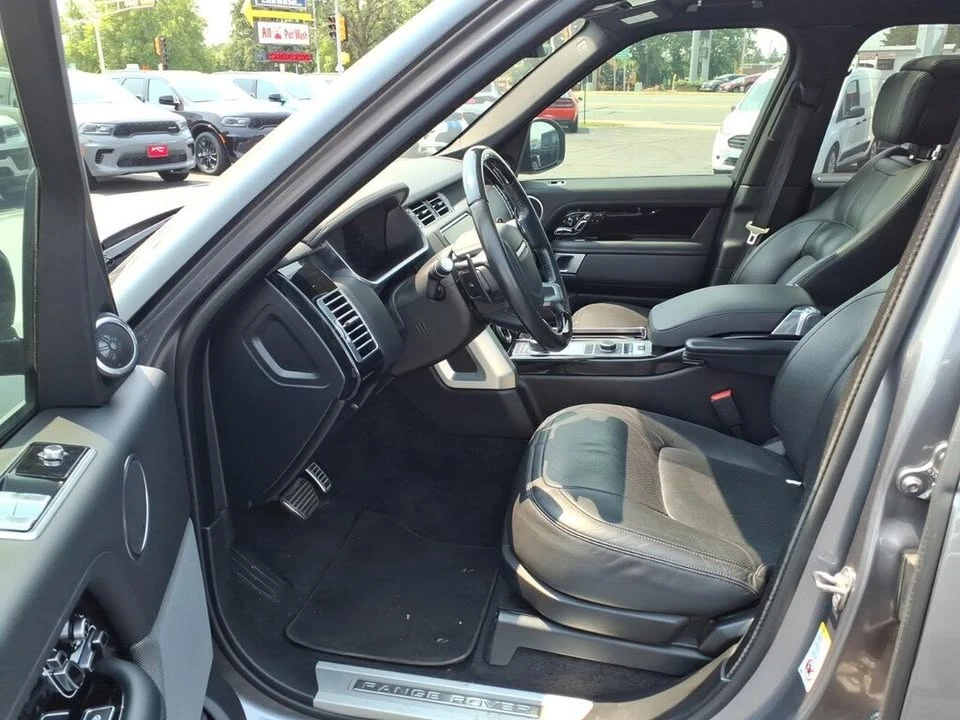 2022 Land Rover Range Rover L460 - Image 9 of 17