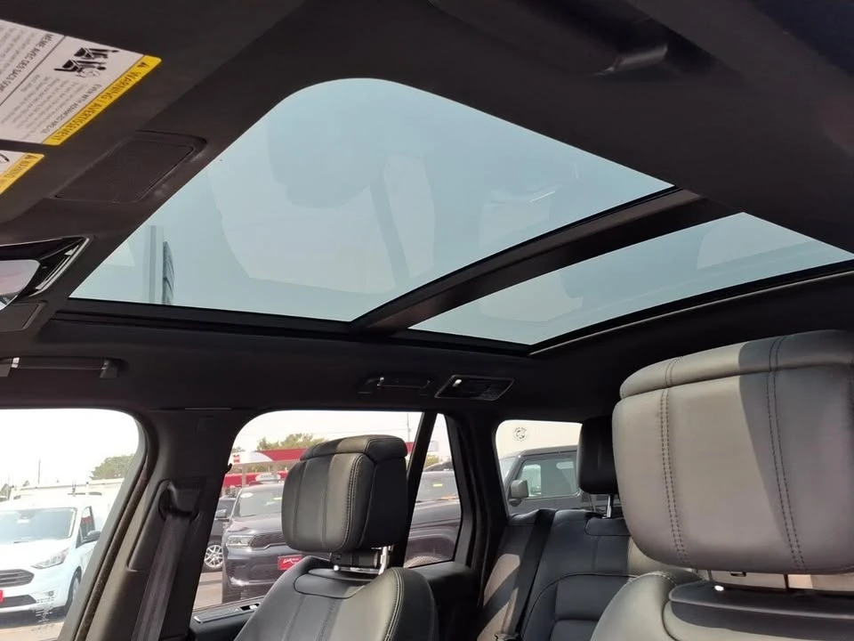 2022 Land Rover Range Rover L460 - Image 16 of 17