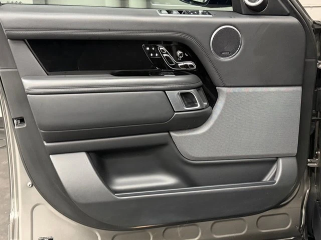 2022 Land Rover Range Rover L460 - Image 20 of 21