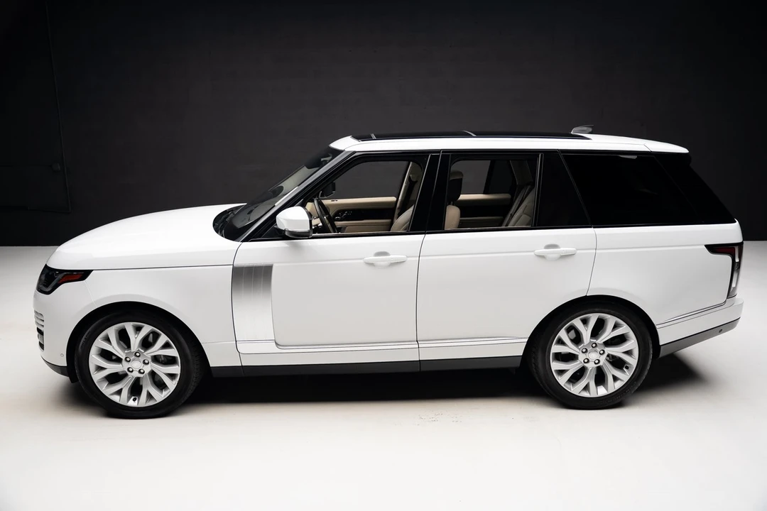 2022 Land Rover Range Rover L460 - Image 16 of 21