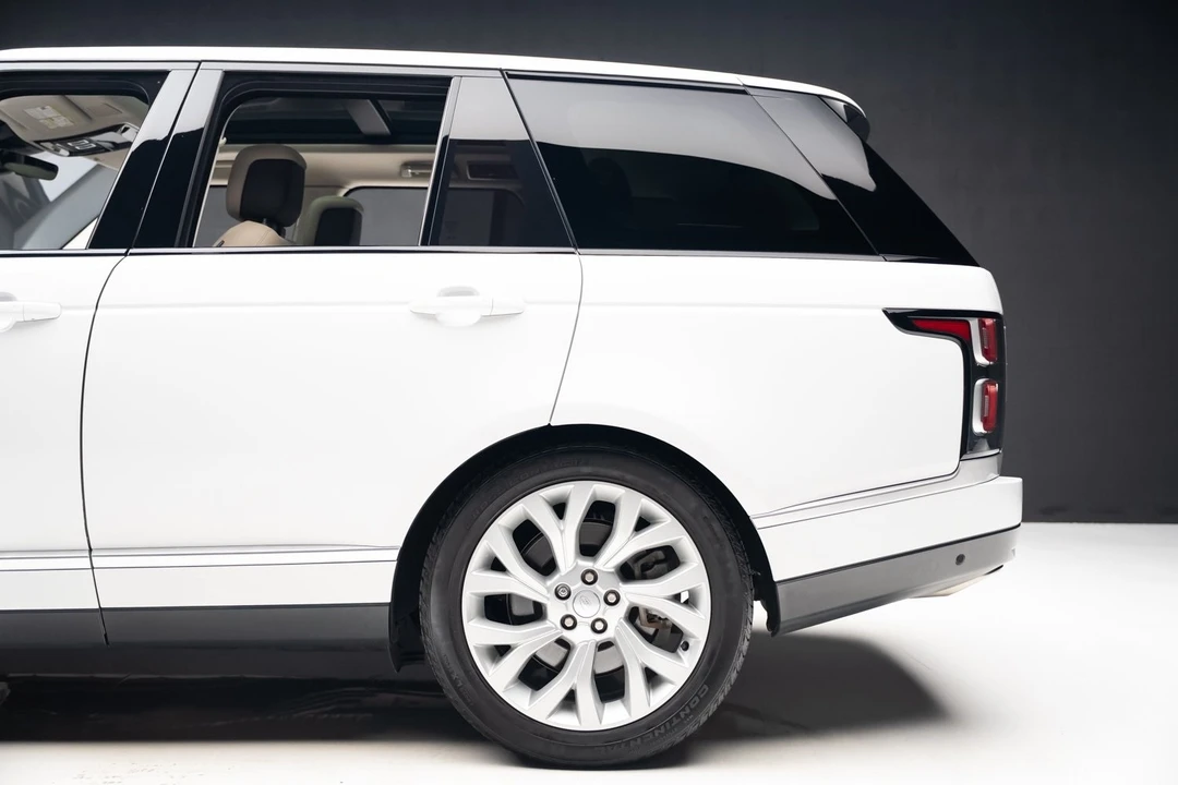 2022 Land Rover Range Rover L460 - Image 20 of 21