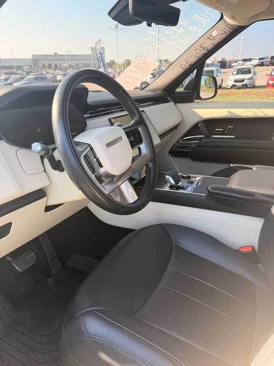 2022 Land Rover Range Rover L460 - Image 7 of 8