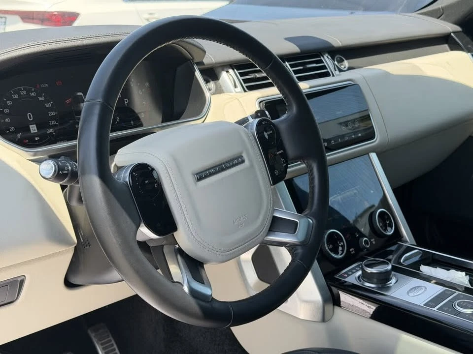 2022 Land Rover Range Rover L460 - Image 8 of 16
