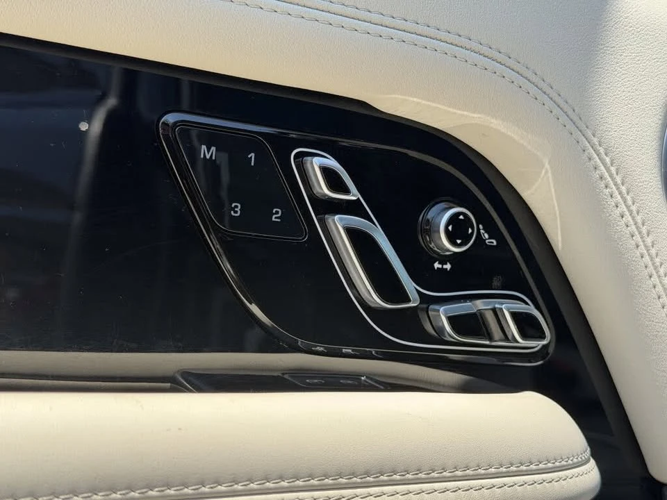 2022 Land Rover Range Rover L460 - Image 9 of 16