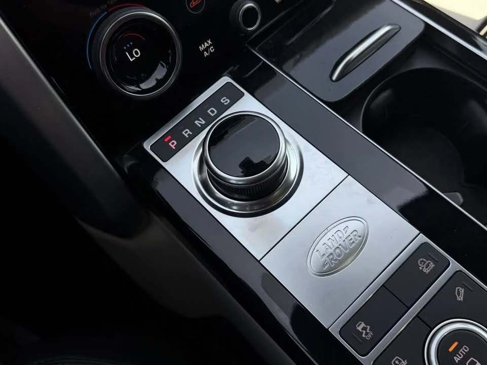 2022 Land Rover Range Rover L460 - Image 15 of 16
