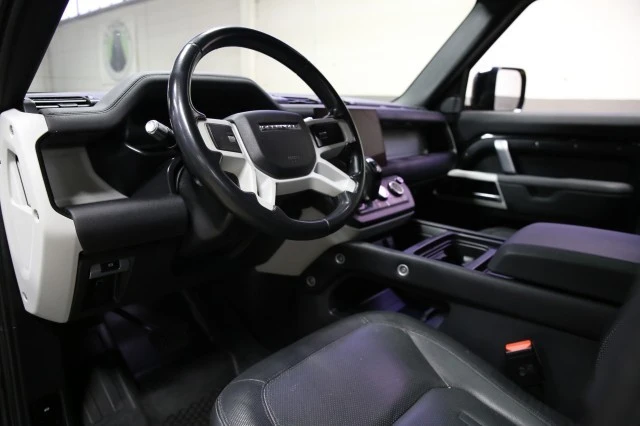 2022 Land Rover Defender - Image 23 of 24