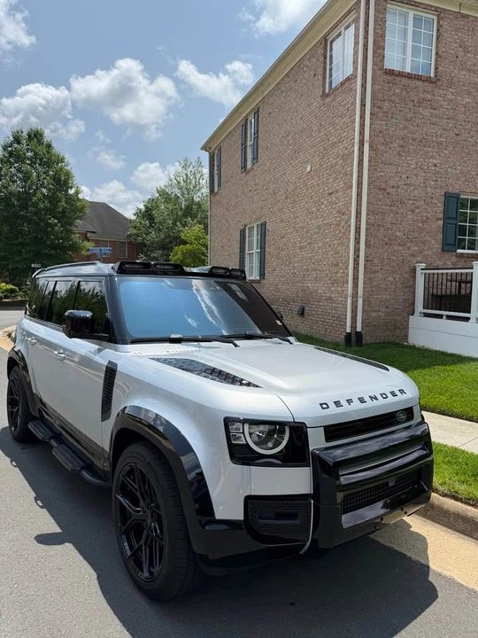 2022 Land Rover Defender L663 - Image 2 of 10
