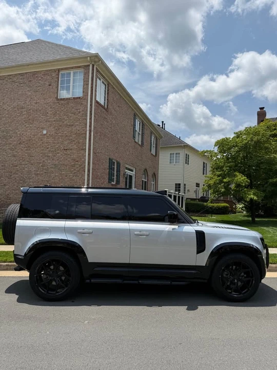 2022 Land Rover Defender L663 - Image 3 of 10