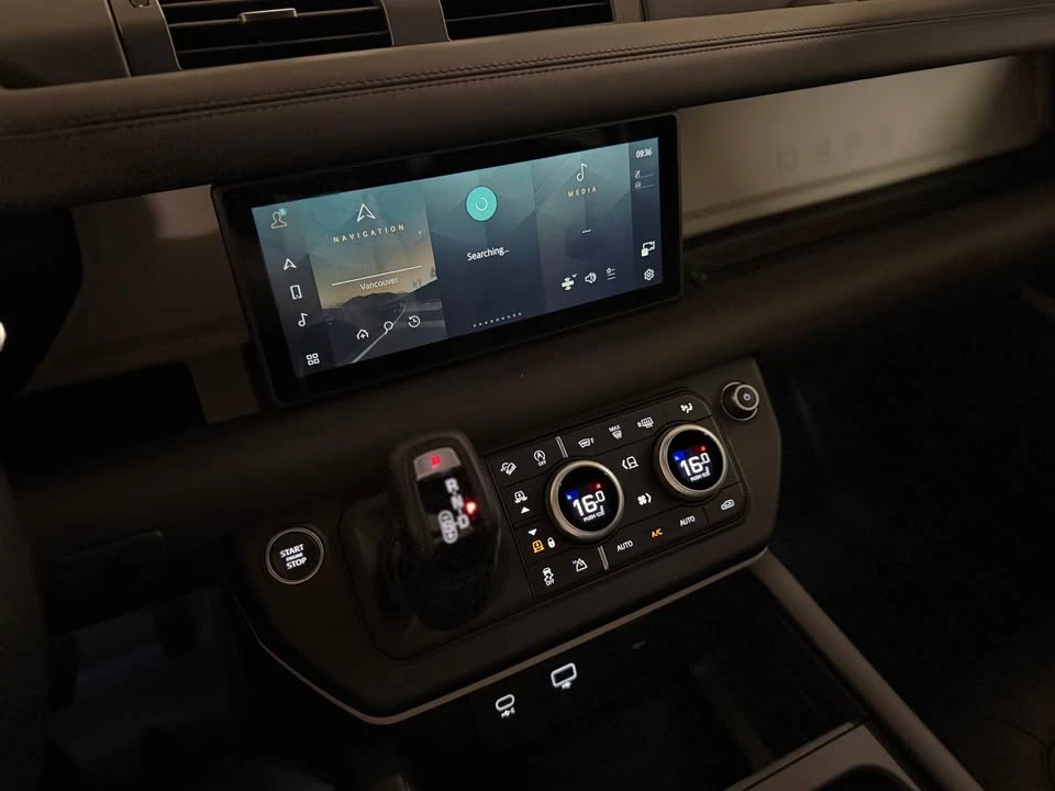 2022 Land Rover Defender L663 - Image 15 of 17