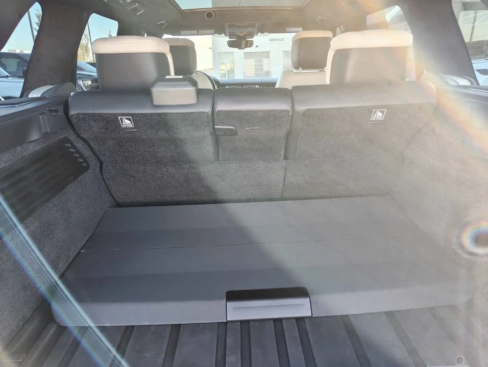 2022 Land Rover Range Rover L460 - Image 10 of 16