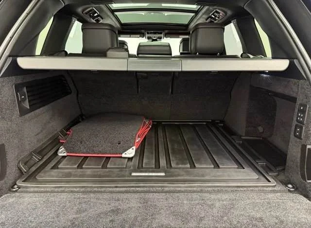 2022 Land Rover Range Rover L460 - Image 9 of 18