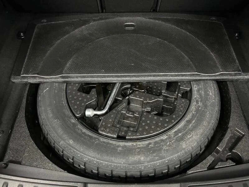 2022 Land Rover Range Rover Evoque 2nd Gen - Image 17 of 18