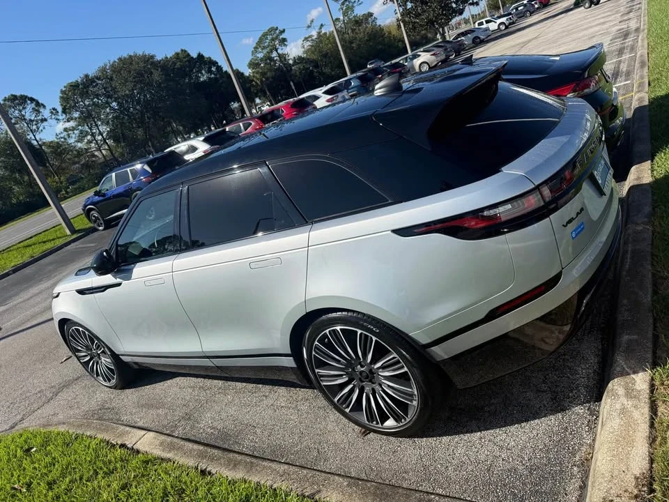2022 Land Rover Range Rover Velar - Image 5 of 7