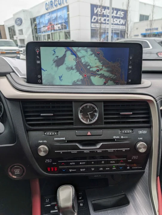 2022 Lexus RX 4th Gen - Image 13 of 17