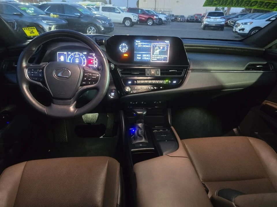 2022 Lexus ES 7th Gen - Image 5 of 20