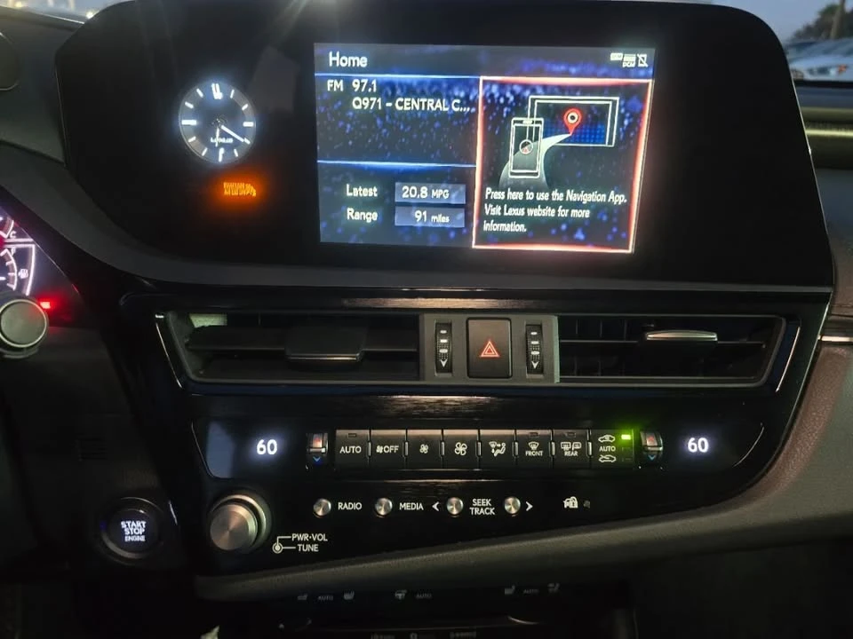 2022 Lexus ES 7th Gen - Image 7 of 20