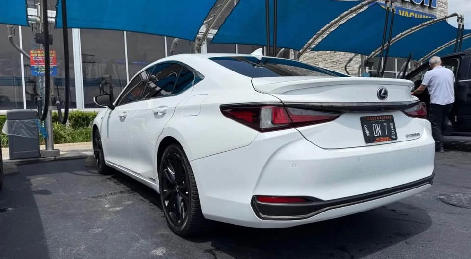 2022 Lexus ES 7th Gen - Image 4 of 8