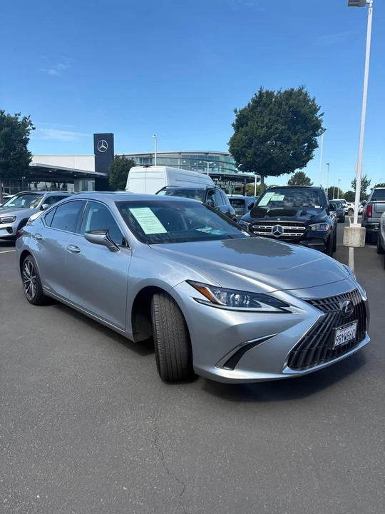 2022 Lexus ES 7th Gen - Image 3 of 13