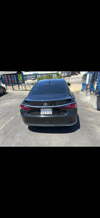 2022 Lexus ES 7th Gen - Image 3 of 5