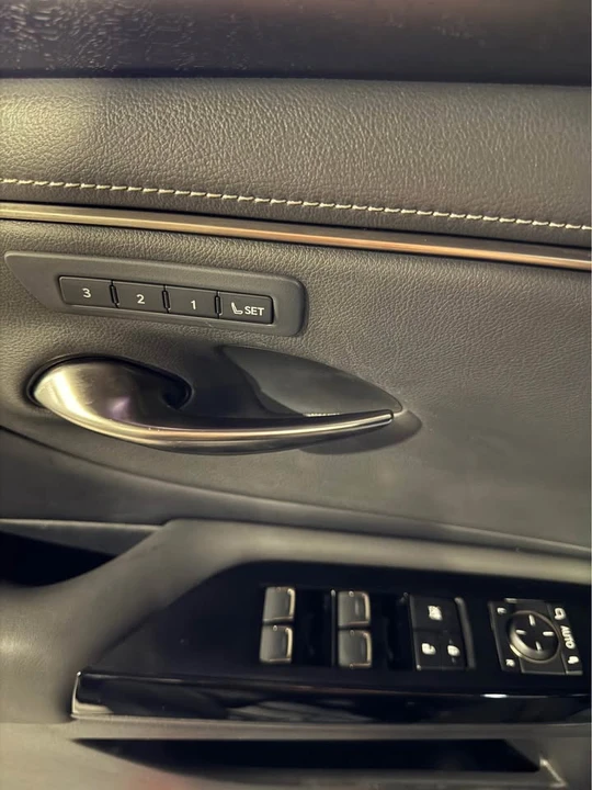 2022 Lexus ES 7th Gen - Image 6 of 11