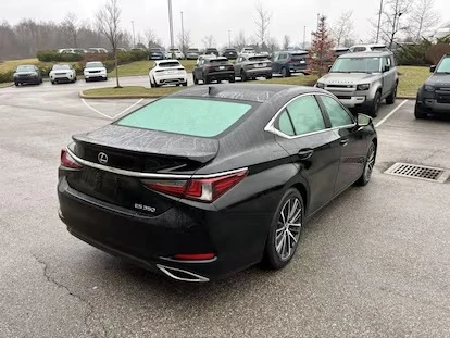 2022 Lexus ES 7th Gen - Image 7 of 20