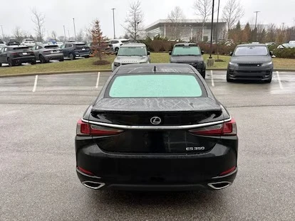 2022 Lexus ES 7th Gen - Image 6 of 20