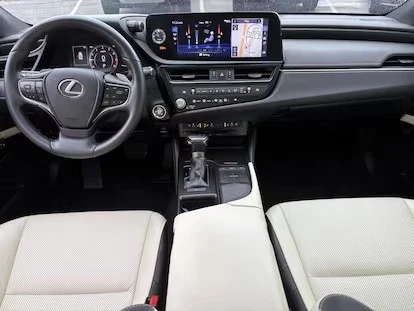 2022 Lexus ES 7th Gen - Image 19 of 20