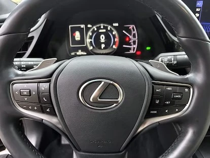 2022 Lexus ES 7th Gen - Image 12 of 20