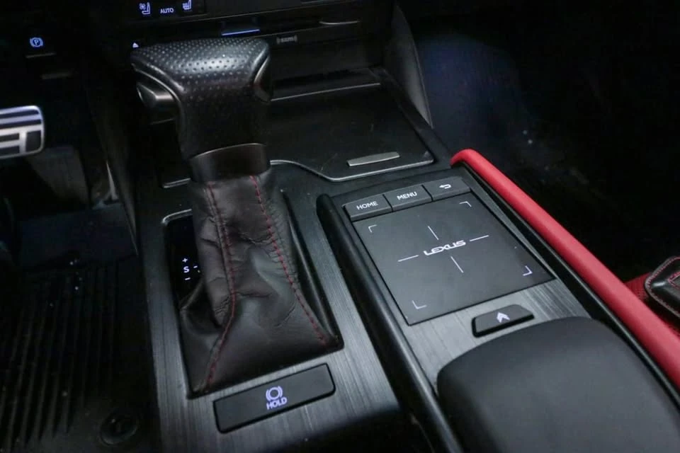 2022 Lexus ES 7th Gen - Image 8 of 15
