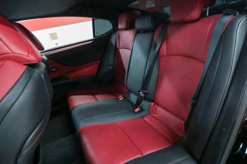 2022 Lexus ES 7th Gen - Image 5 of 15